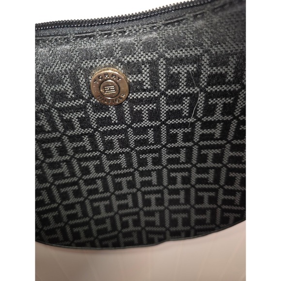 Tommy Hilfiger Black Monogram Jacquard Crossbody Bag Gold Hardware NWT - Picture 3 of 4